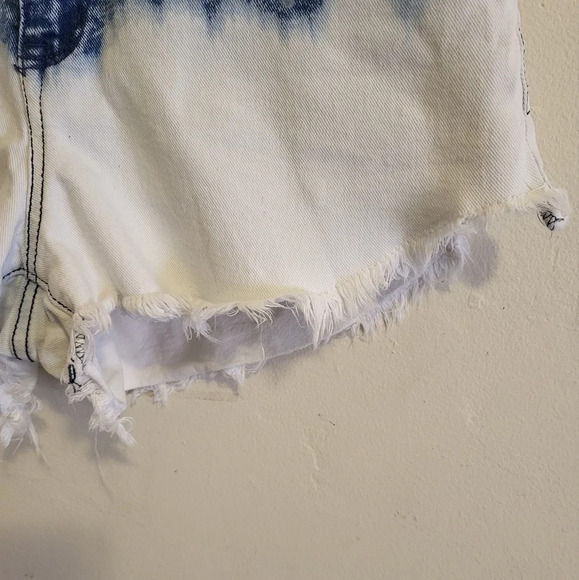 INC Denim Women's Ripped Jean Shorts (Size 12/31) - Picture 3 of 8